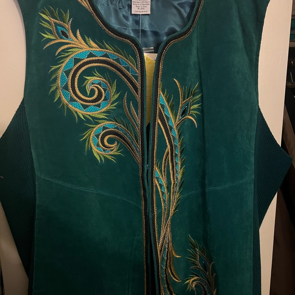 Bob Mackie Green Embroidered vest jacket